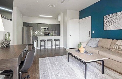 San Antonio Apartment | Landing | Beautiful 2BD, Clubhouse, Gym