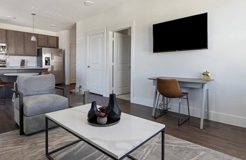 Stone Oak Apartment | Landing | Incredible 1BD, Clubhouse, Pool