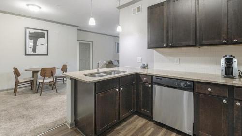 Sand Ridge Apartment | Landing Modern Apartment with Amazing Amenities (ID7763X41)