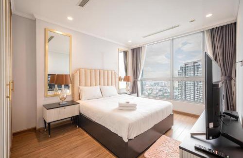 District 10 Apartment | Landmark Vinhomes Emerald City