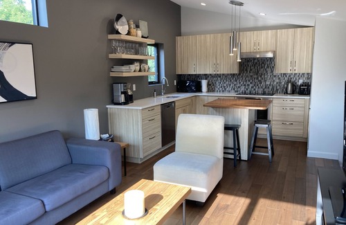 Saskatoon Downtown House | Laneway close to UofS, downtown, and City Hospital. Pet friendly!