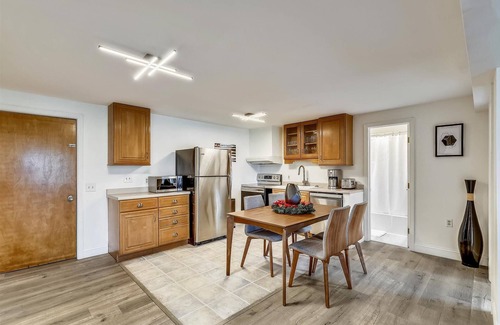 Stowe Hollow Apartment | Lang Farm Mountain View: 2 br w/wood stove & views!