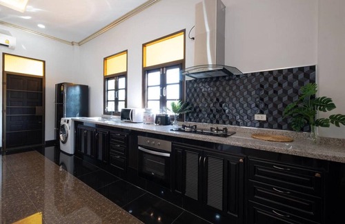 Mae Hia Villa | Lanna Kamin Pool Villa Airport