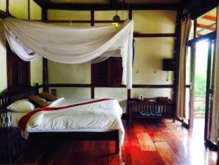 Ban Xieng Lom Resort | Lao Spirit Resort