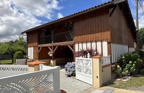 Benquet House | Larchet