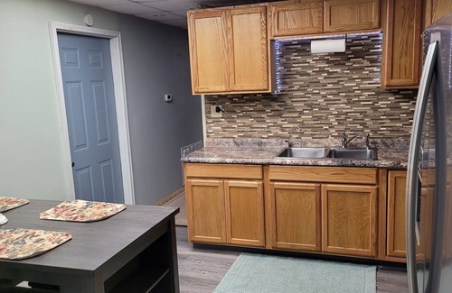 Zion Condo | LARGE 2 BEDROOM CONDO ON WOODED LOT, POOL AND HOT TUB, MIN TO PENNSTATE