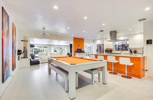Nautilus Isle House | Large 2 bedroom with gorgeous pool and Sauna