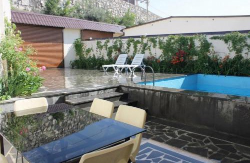 Kentron Villa | Large 5 bedroom VIP Villa 2