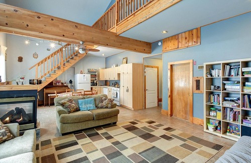 Marmora and Lake Cottage | Large 9-acre retreat for families and friends in the woods with wood-fired sauna