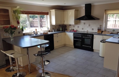 Cardigan House | Large and spacious modern house with heavenly hot tub close to stunning beaches