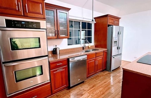 Warwick Apartment | Large Apartment for Big Groups in the Center of Bermuda!