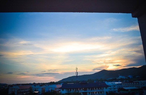 Ban Chang Apartment | Large Apartment in the heart of Banchang!