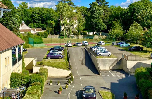 Saint-Witz Apartment | Large apartment near Roissy / Parc Asterix