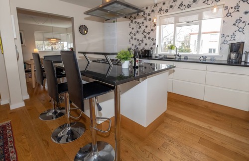 Akureyri Apartment | Large Apartment on two floors, 4 rooms - 2 min from Downtown