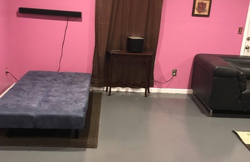 Snellville House | Large Basement Apartment