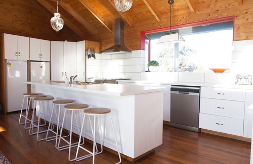 Takaka House | Large Beach Front Home
