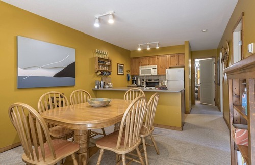 Silver Star Mountain Condo | Large Corner Quiet Top Floor Condo at the Foot of Silver Queen Chairlift