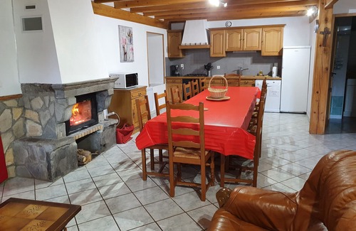 Saint-Privat-du-Dragon Cottage | Large cottage "Chez Marinette" sleeps 15