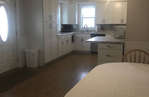 Elk Creek Township House | Large Country home near Lake Erie, fishing, beaches, skiing, golf & more.