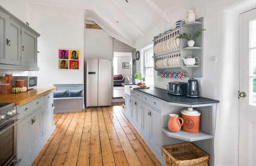 Grampound House | Large country house, near Heligan Gardens, an ideal base for exploring Cornwall.