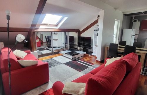La Varenne Saint-Hilaire Apartment | Large duplex near Paris and Disney