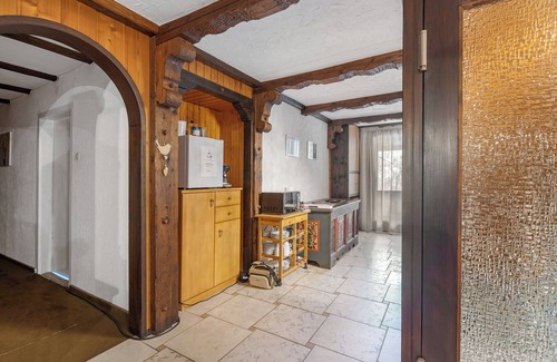 Tennenbronn Apartment | Large Double Room with Shared Garden, Balcony and Wi-Fi
