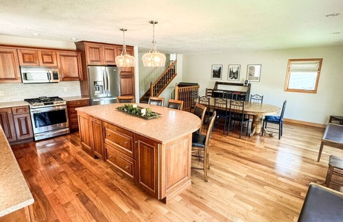 Spearfish House | Large Family Home with Great Location (BHSU, SHS)!