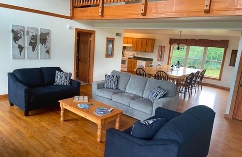 Naples House | Large Finger Lakes Getaway - 5 BR with Bath Access!