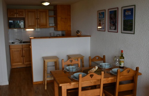 Besse-et-Saint-Anastaise Apartment | Large studio 6 pers. Super Besse, * Residence