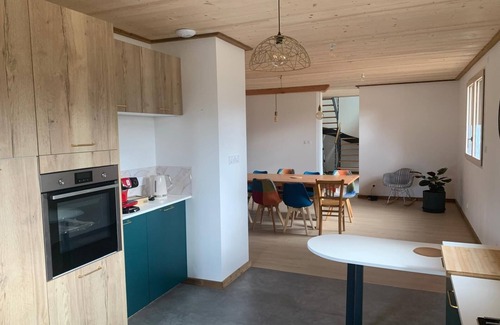 Cuvier House | Large gîte for 12 to 14 people, ideally located in the heart of the Jura mountains.