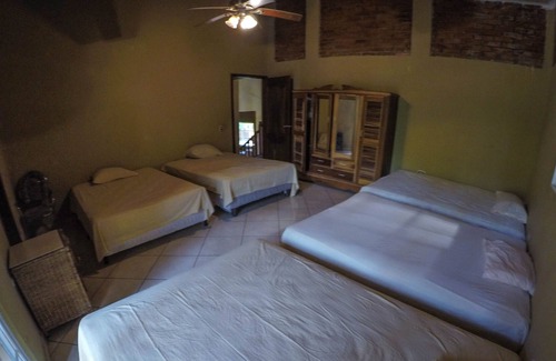 Omoa House | Large-Groups Bello Mar