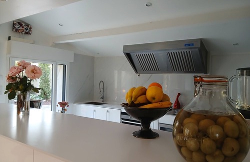 Saint-Vincent-sur-Graon House | Large house, heated pool, pool house, close to beaches.