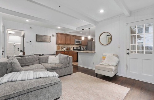 Nall Hills House | Large Home|Great for Families|Easy Access to I-35