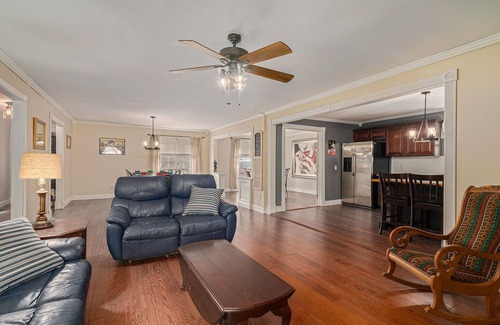 Shannon House | LARGE home near Hoover Met, Golf & Tuscaloosa