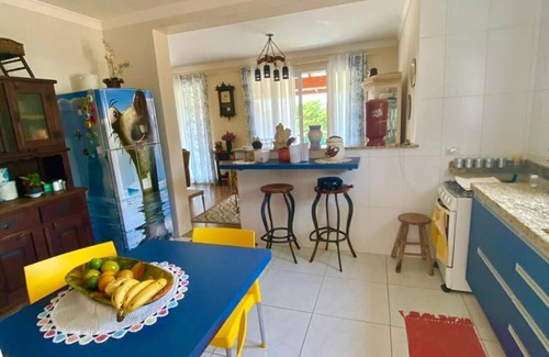 Laranja Azeda Cottage | Large house in condominium, 3 bedrooms, 5 bathrooms and large yard