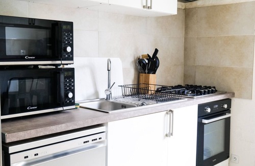 Deux Croix-Banchais House | Large house in the Deux Croix district of Angers - sleeps 15