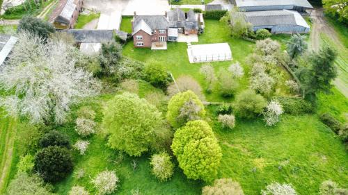 Westcott House | Large House On Farm With Own Heated Pool, As Seen On BBC TV