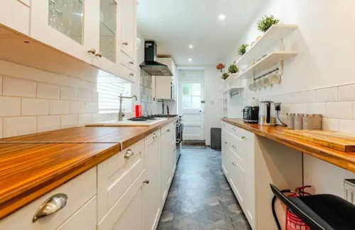 Hawkshead House | Large Lake District House in Hawkshead. Ensuite Rooms, Pets, Parking & Garden