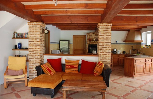 Saint-Ciers-du-Taillon Villa | Large luxury Villa located in beautiful countryside close to shops