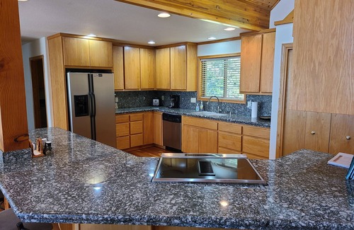 Crescent Cabin | Large Mountain Home Near Crescent, Odell & Crater Lakes. Family Reunion Home!