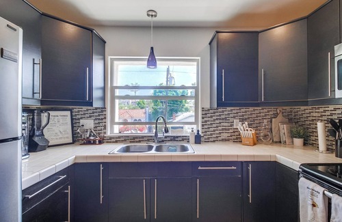 Civic Core Apartment | Large One Bedroom Charming Place