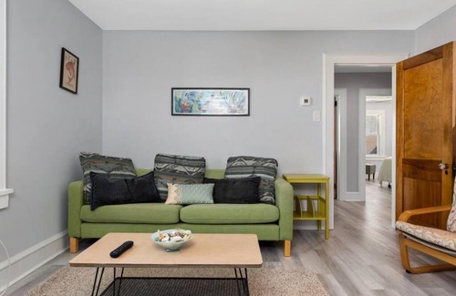Ventnor City Apartment | Large Patio with Ocean Views Beach Block Parking Unit 3