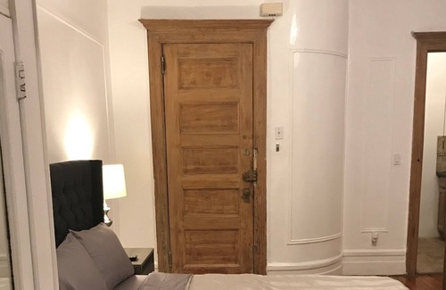 Washington Heights Apartment | Large Private Studio Apartment Located 15-20mins from downtown