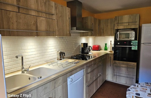 Caille House | Large renovated farm
