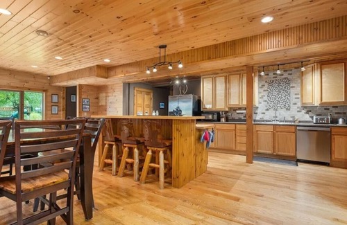 Emily House | Large Retreat perfect for all with 15acres in Crosslake on semi-private lake