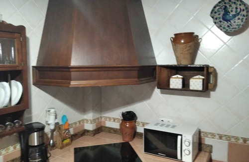Las Lagunillas Cottage | Large rural house in the center of Andalucia for 12 people with swimming pool and barbecue.
