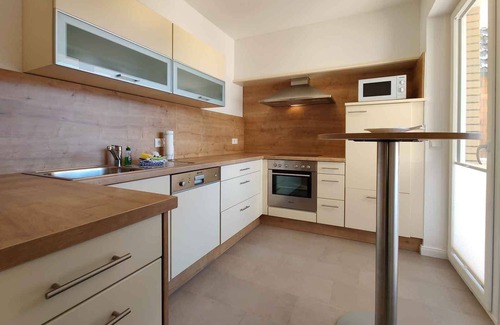 Duhnen Apartment | Large sea view vacation apartment 14 with beach chair in Haus Seeluft in Duhnen