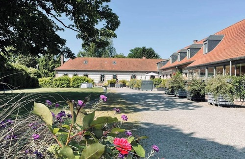 Domqueur House | Large self-catering cottage with heated indoor pool