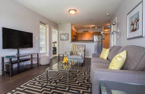 Downtown Victoria Condo | Large Sunny South Facing Terrace, Free Parking - Many Amenities