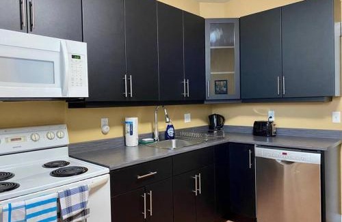 North End House | Large Townhouse, Lower Floor with AC, City Center